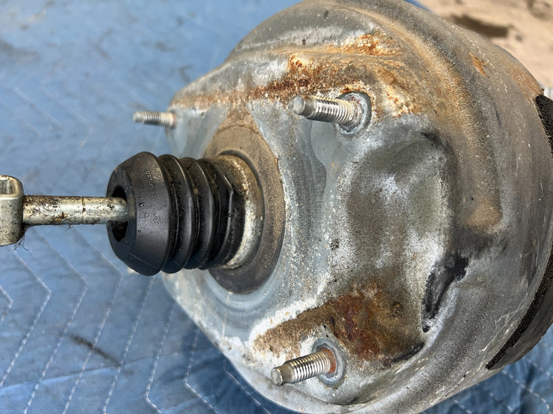 1986-1993 Volvo 240 244 245 Brake Booster & Master Cylinder Assembly OEM #4470EM