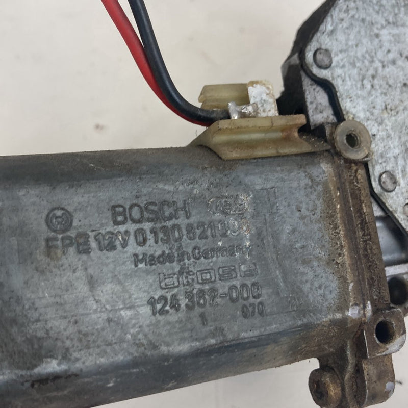 1986-1993 Volvo 240 244 Window Regulator Driver Front Bosch 1315021 OEM #4876M