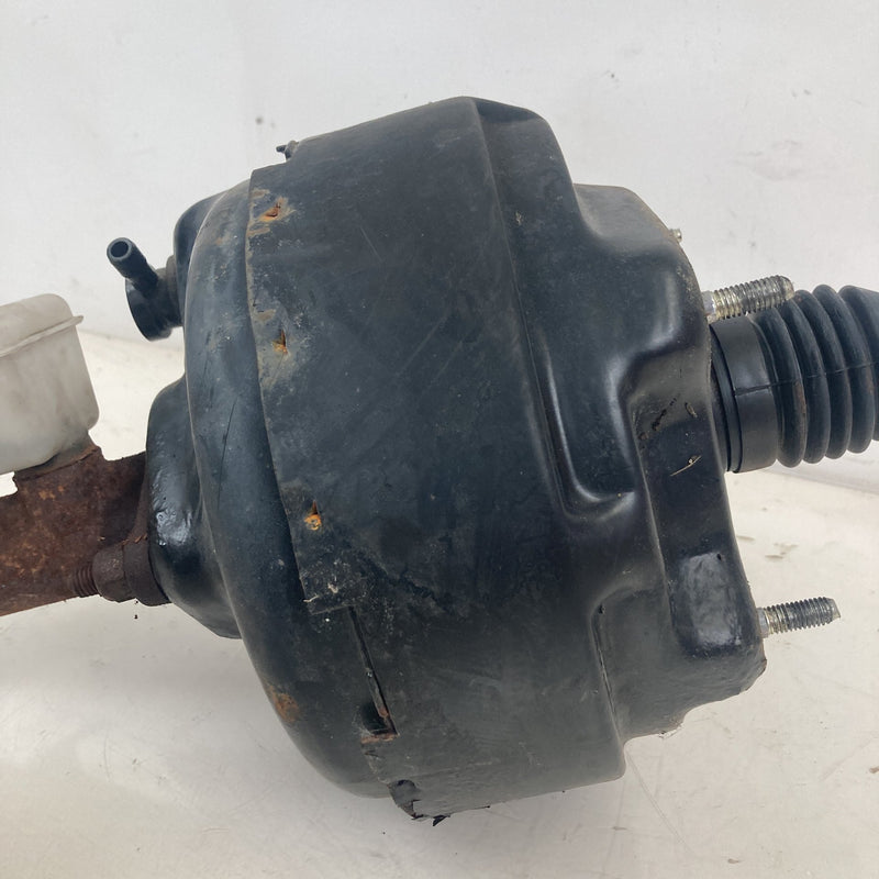 1981-1985 Volvo 240 245 Master Cylinder w/ Brake Booster 1330800 OEM