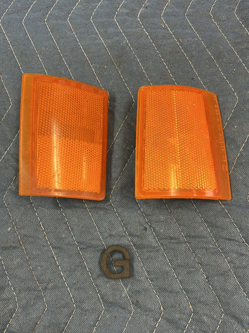 1994-1998 Chevy GMC 1500 Front Left & Right Turn Signal Light Pair OEM #6401EM