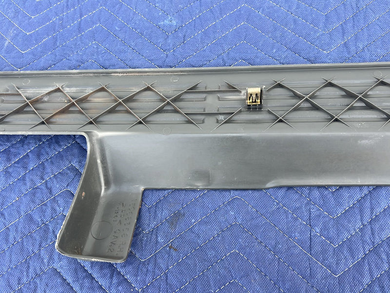 Chevrolet Silverado - Door Sill Front PN: 15068358