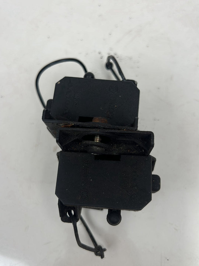 1990-1992 Volvo 740 745 940 Diagnostic Plug Code Connection Box OEM #5944EM