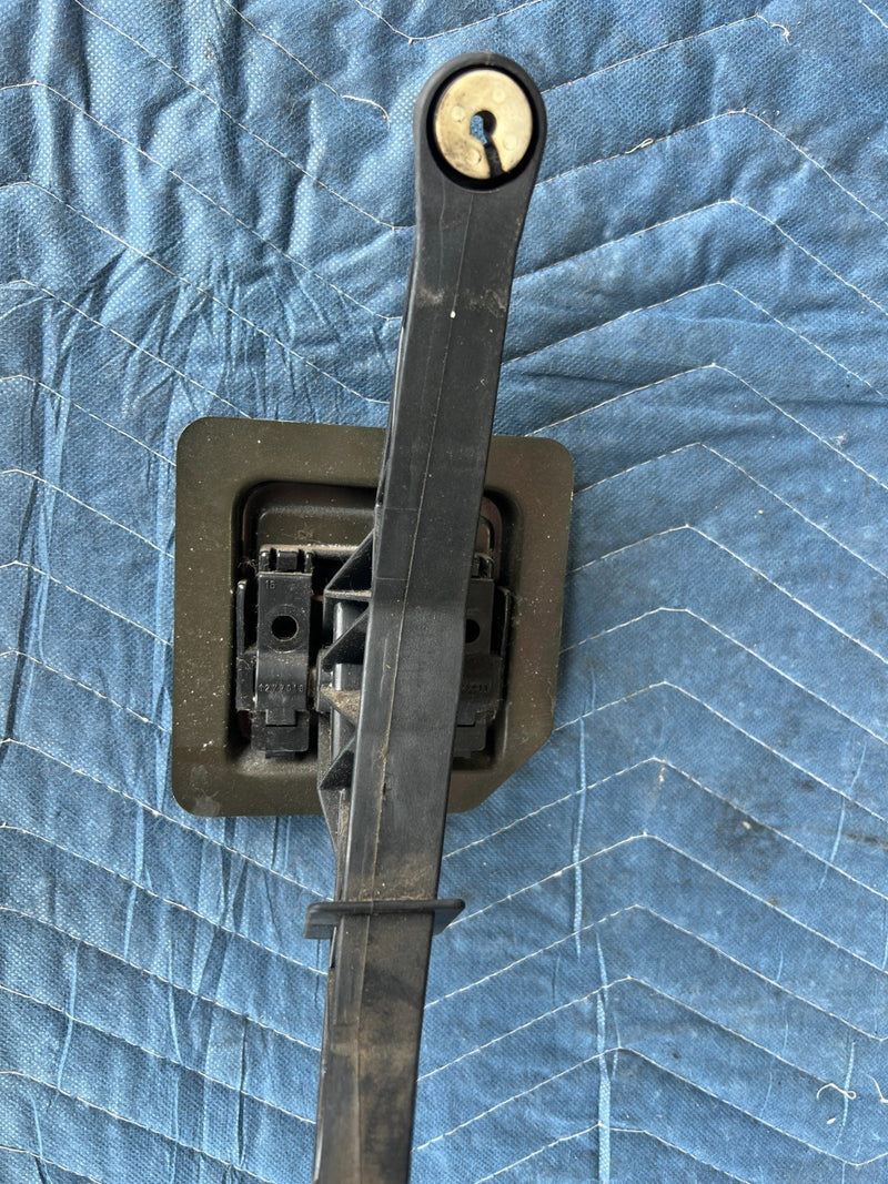 1989-1995 Volvo 740 940 Sedan Gas Pedal Throttle Accelerator Assembly OE #3658EM