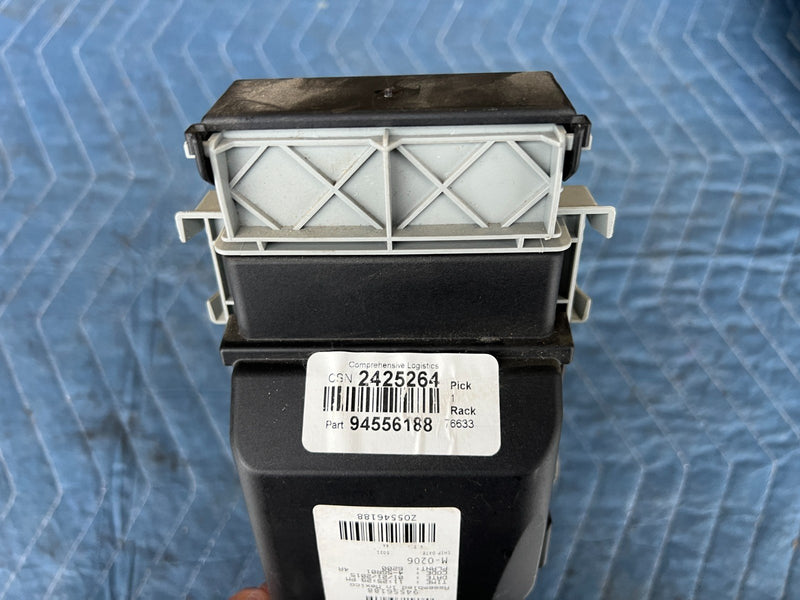 2012-2015 Chevy Cruze Fuse Box Cluster Under Hood 13222786 94556188 OEM #2186CN