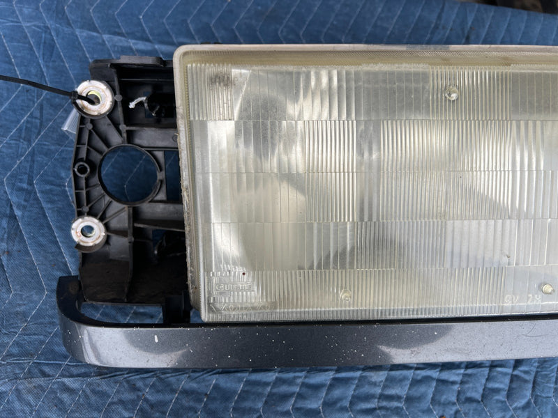 1989-1995 Volvo 740 940 Front Passenger Right Headlight Assembly Gray OE #3808EM