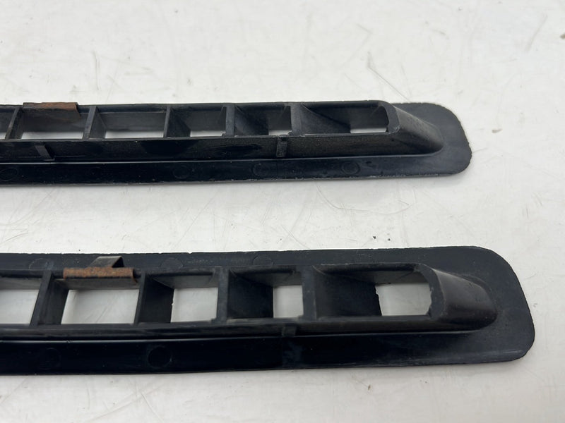 1967-1974 Volvo 140 142 Dash Right & Left Defrost Heat Vent Pair OEM #6496EM