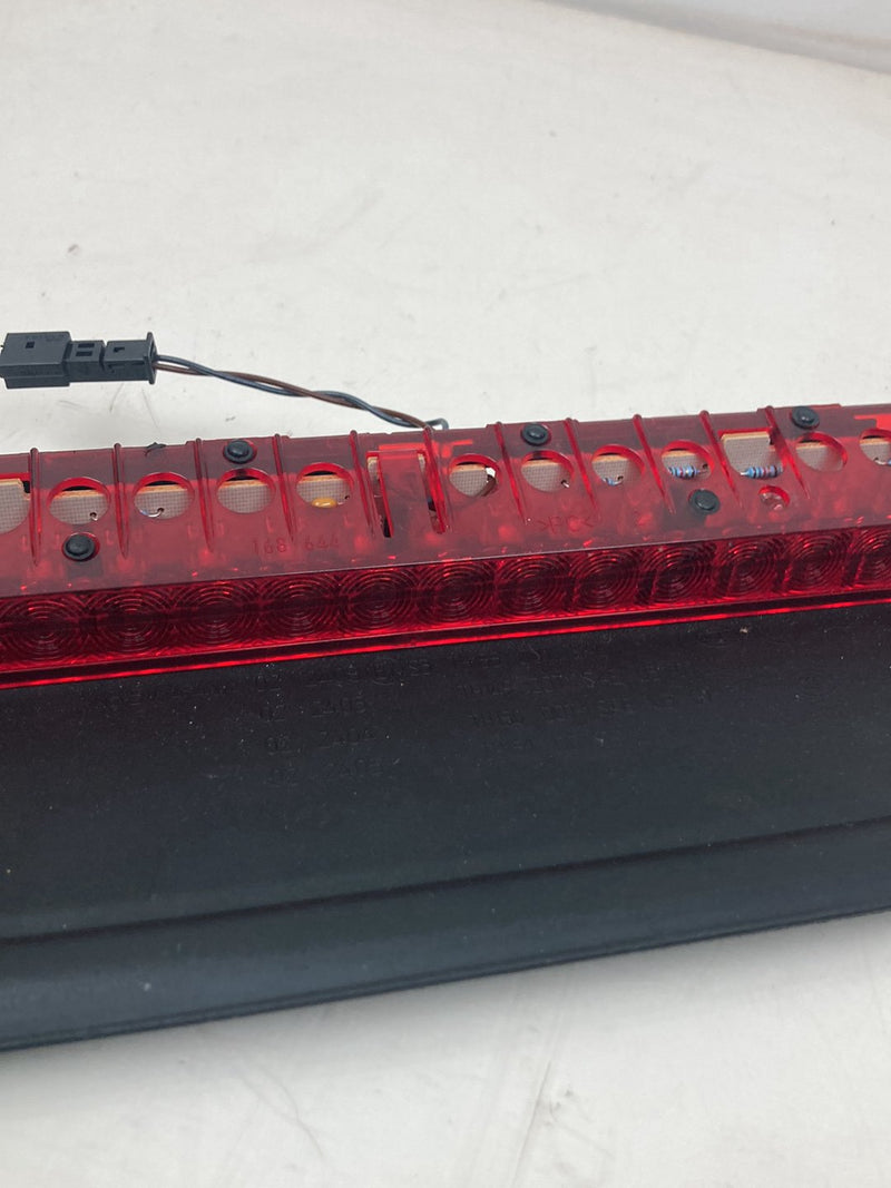 2009-2011 BMW 328i E90 Third Brake Light Center H089-508 OEM #4759M