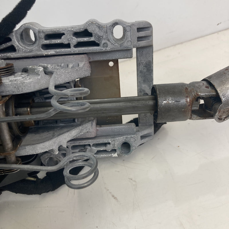 2001-2005 Volkswagen Passat Steering Column Manual Floor Shift OEM #5517M