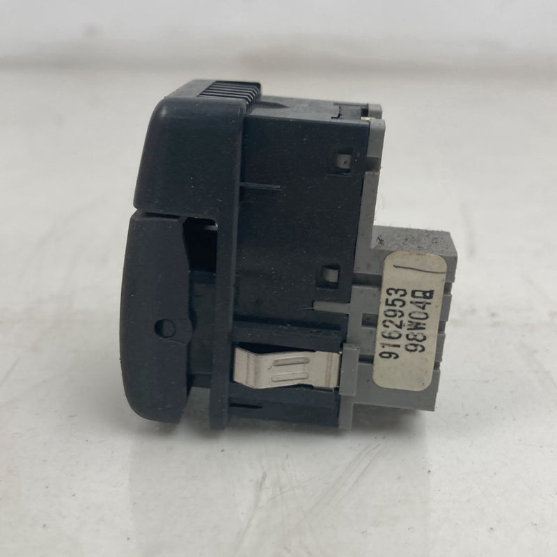 1998-2000 Volvo V70 Traction Control Switch Button 9162953 OEM #5164M