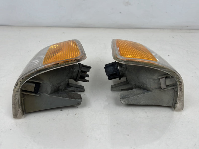 1990-1992 Volvo 740 745 940 Front Right & Left Turn Signal Light Lamp Pair OEM #5894EM