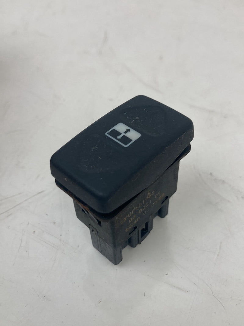 1999-2004 Land Rover Discovery II L550 Power Window Switch Rear 03035107 OEM #5043M
