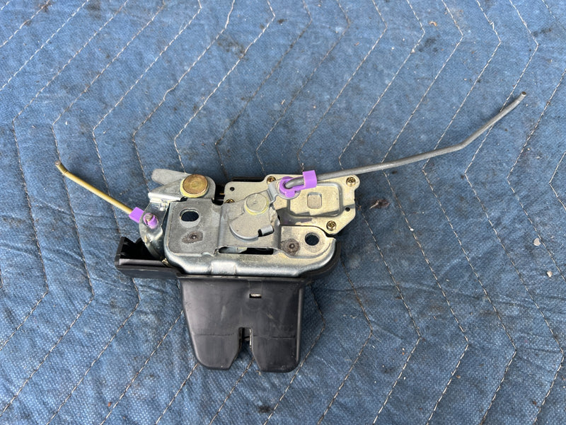 2002-2006 Toyota Camry Rear Trunk Deck Lock Latch Release Actuator OEM #5004EM