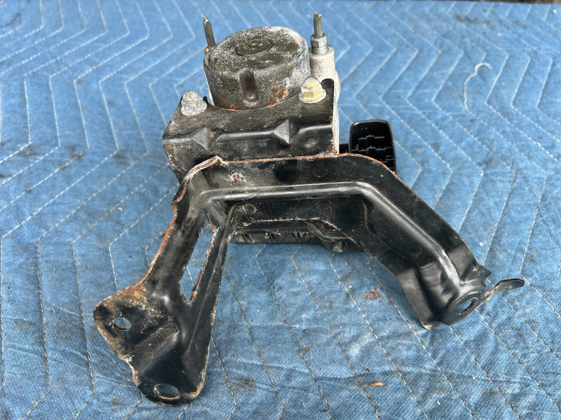 2002-2006  Toyota Camry Anti Lock ABS Pump Brake Pedal Assembly 44510 OEM #118DU