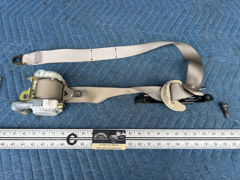 2002-2006  Toyota Camry RH Right Front Seat Belt Assembly OEM #104DU
