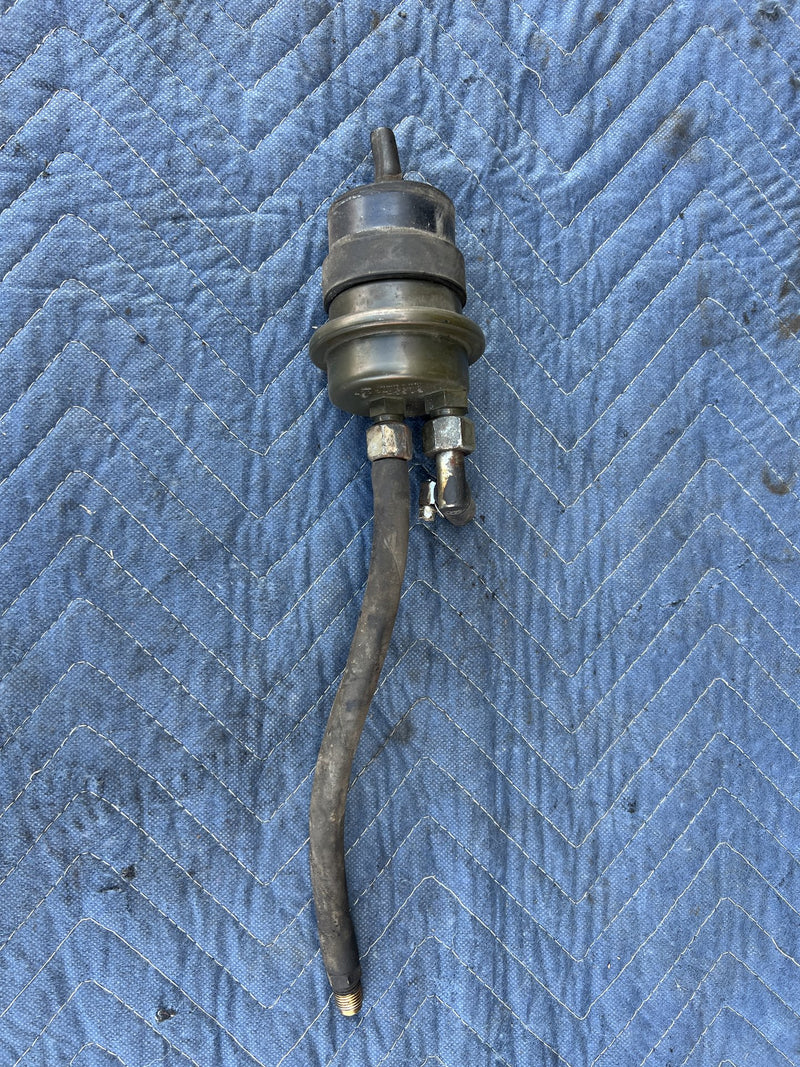 1978 Volvo 240 242 - Fuel Pump PN: 0438170007 0450905021