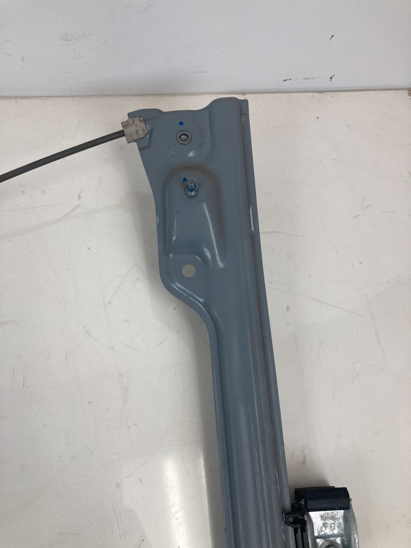 2014-2020 Chevrolet Silverado Front Right Window Regulator 0130822882 OEM #5586M