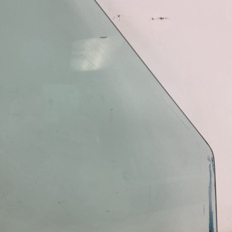 1975-1980 Volvo 244 Front Right RH Window Glass 77202001 OEM #4897M