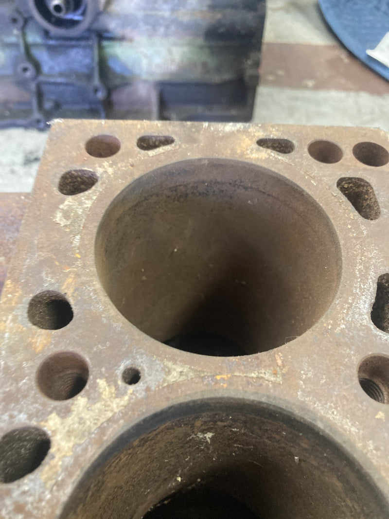 1980 Volvo 244 - Short Block