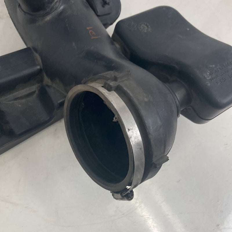 2007-2014 Chevrolet Silverado GMT900 Air Intake 15901934 ANB16003 OEM #5355M