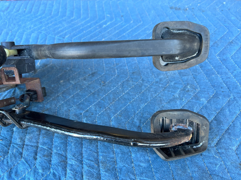 2000-2005 BMW 330xi 325xi E46 Clutch & Brake Pedal Box Manual Trans OEM #4819EM