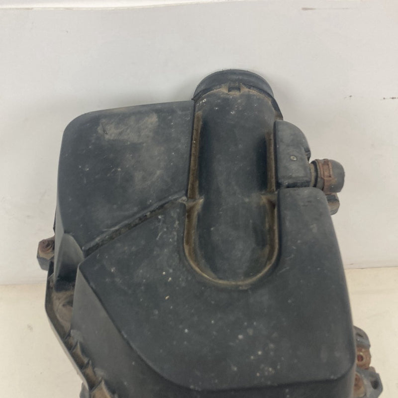 2002-2004 Honda CR-V RD2 Air Filter Housing OEM #5110M