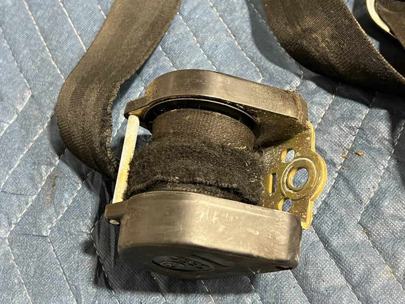 1983-1985 Porsche 944 Front Driver Left LH Seat Belt Retractor OEM #2487EM