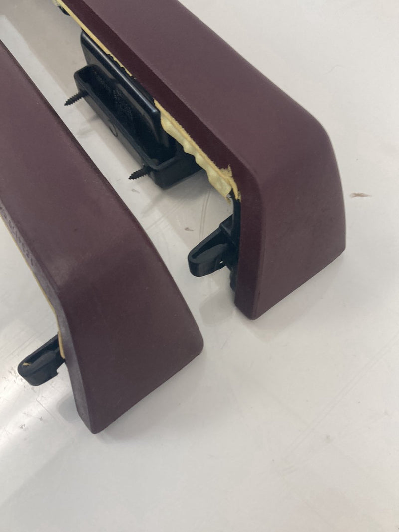 1995 Chevrolet Silverado GMT800 - Armrest PN: 15546429 15546430