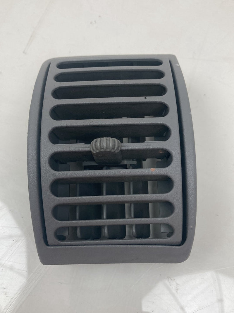 1996 Chevrolet Silverado GMT800 - Dash Vent PN: 15959801