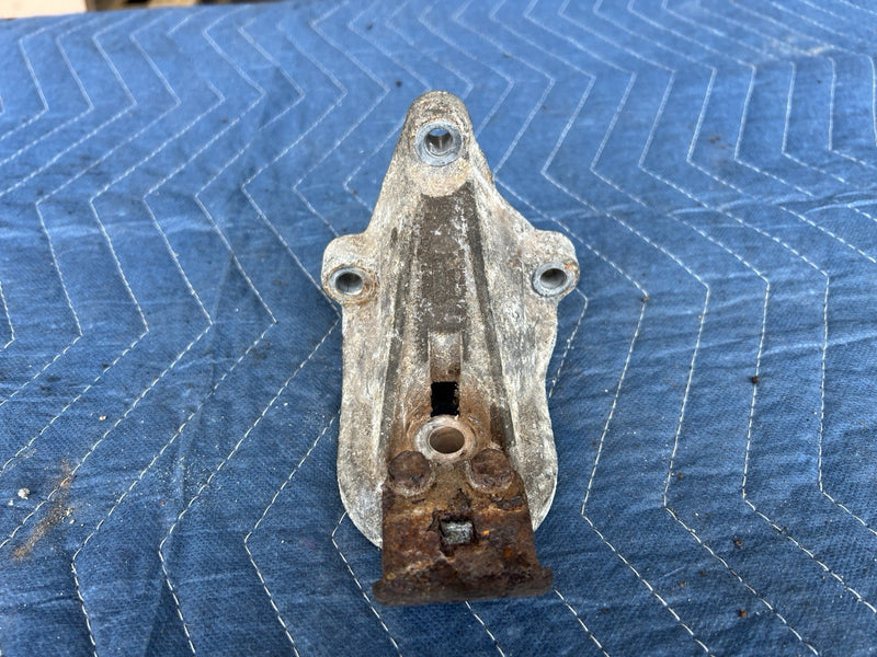 1993-1997 Volvo 850 850R OEM 2.4L 5 Cylinder Engine Motor Mount Pair OEM #4550E