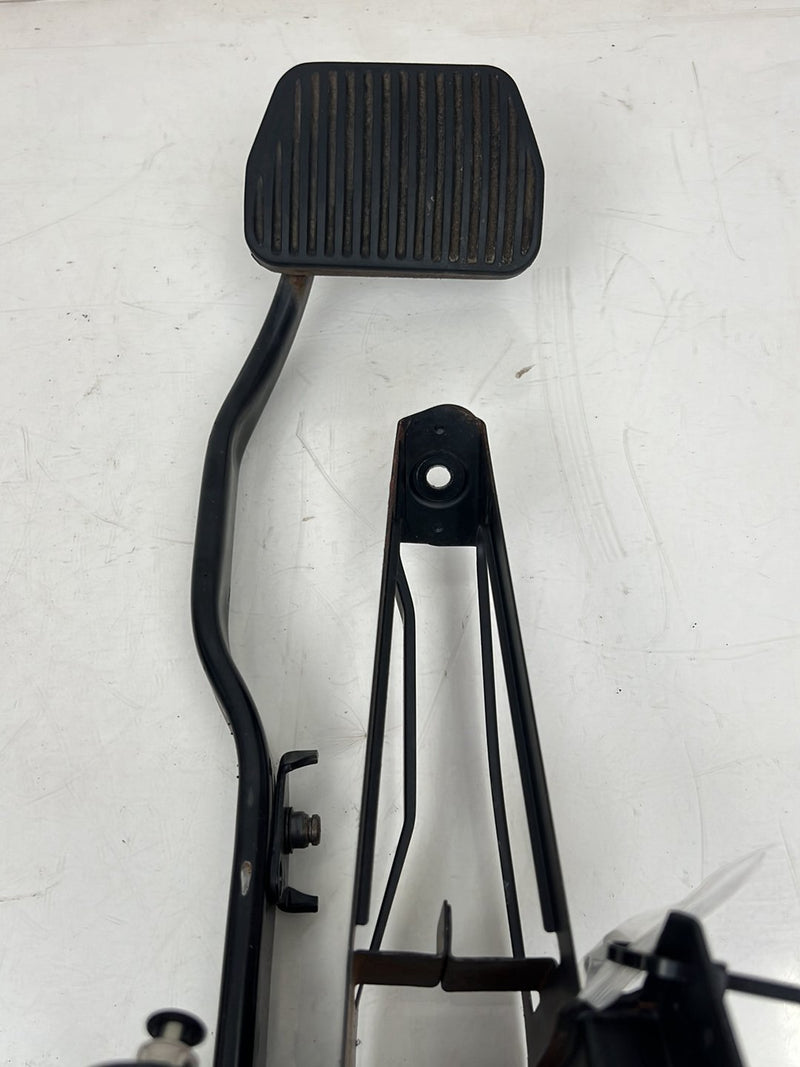 1993-1997 Volvo 850 Brake Pedal Box Lever Assembly 9128577 OEM