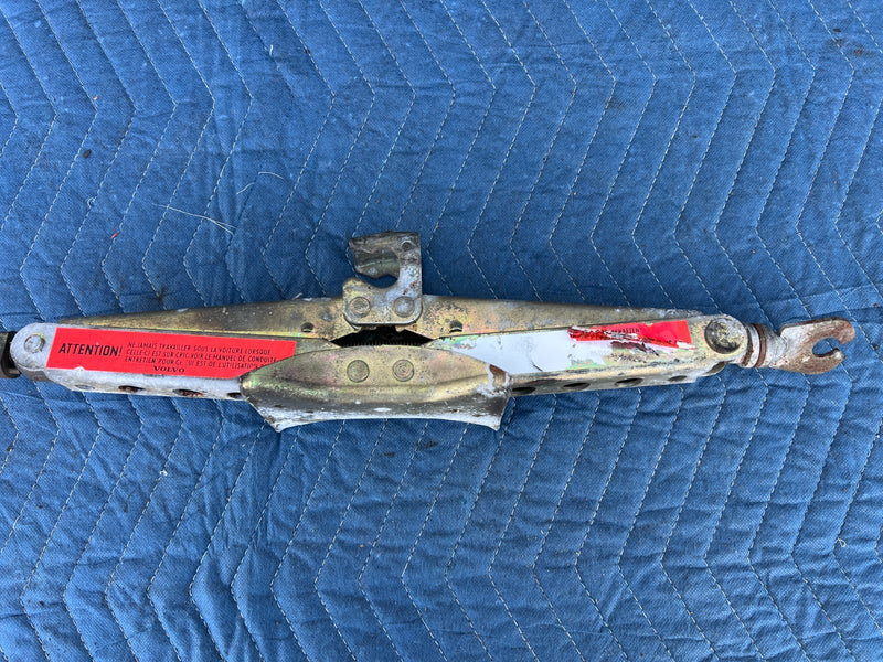 1986-1993 Volvo 240 244 Sedan Emergency Spare Tire Jack & Tool Kit OEM #4212EM