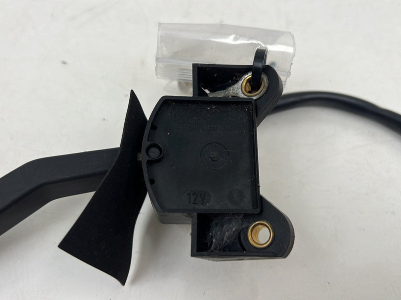 1990-1992 Volvo 740 745 940 Steering Column Wiper Stalk 1347929 OEM #5879EM