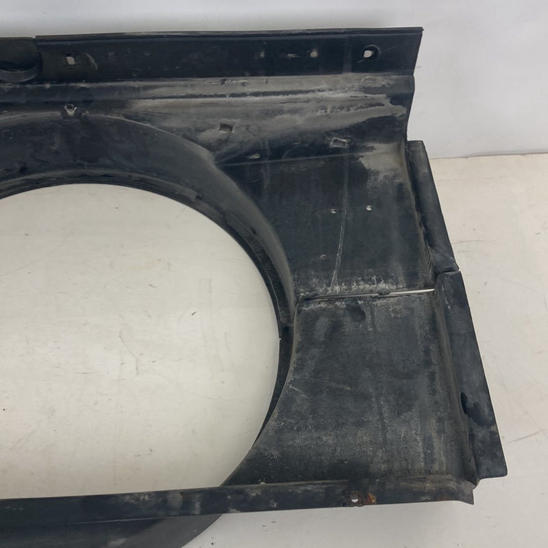 1995-1998 Chevrolet Silverado 2500 GMT400 Fan Shroud 15739587 OEM