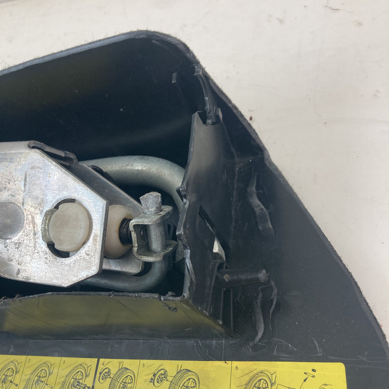 2001-2005 Volkswagen Passat Wheel Jack and Cover OEM #5521M