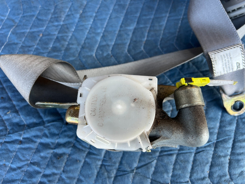 2003-2008 Toyota Corolla Front Passenger Right Seat Belt Retractor OEM #3320EM