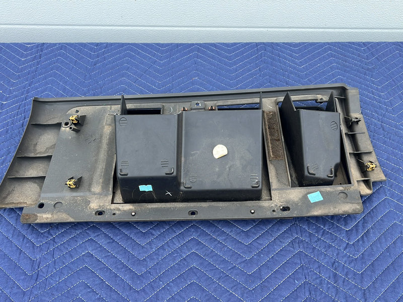 Chevrolet Silverado - Glove Box PN: 15120384