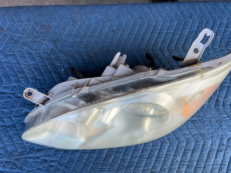 2003-2008 Toyota Corolla Driver Left LH Headlight Lamp Assembly OEM #3323EM