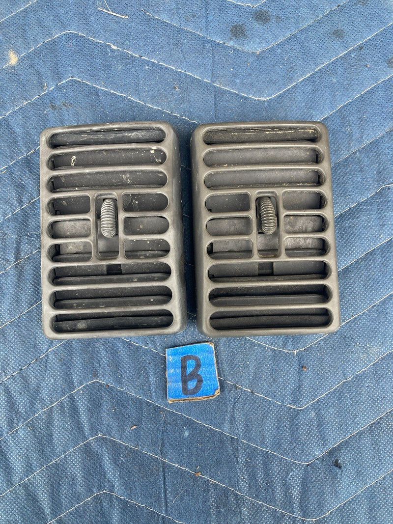 1997-2002 Jeep Wrangler TJ Outer Dash Vents HVAC Heat AC Dashboard OEM #3270M