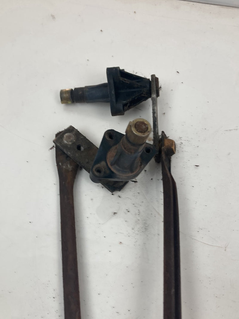 1996 Chevrolet Silverado GMT800 - Wiper Linkage
