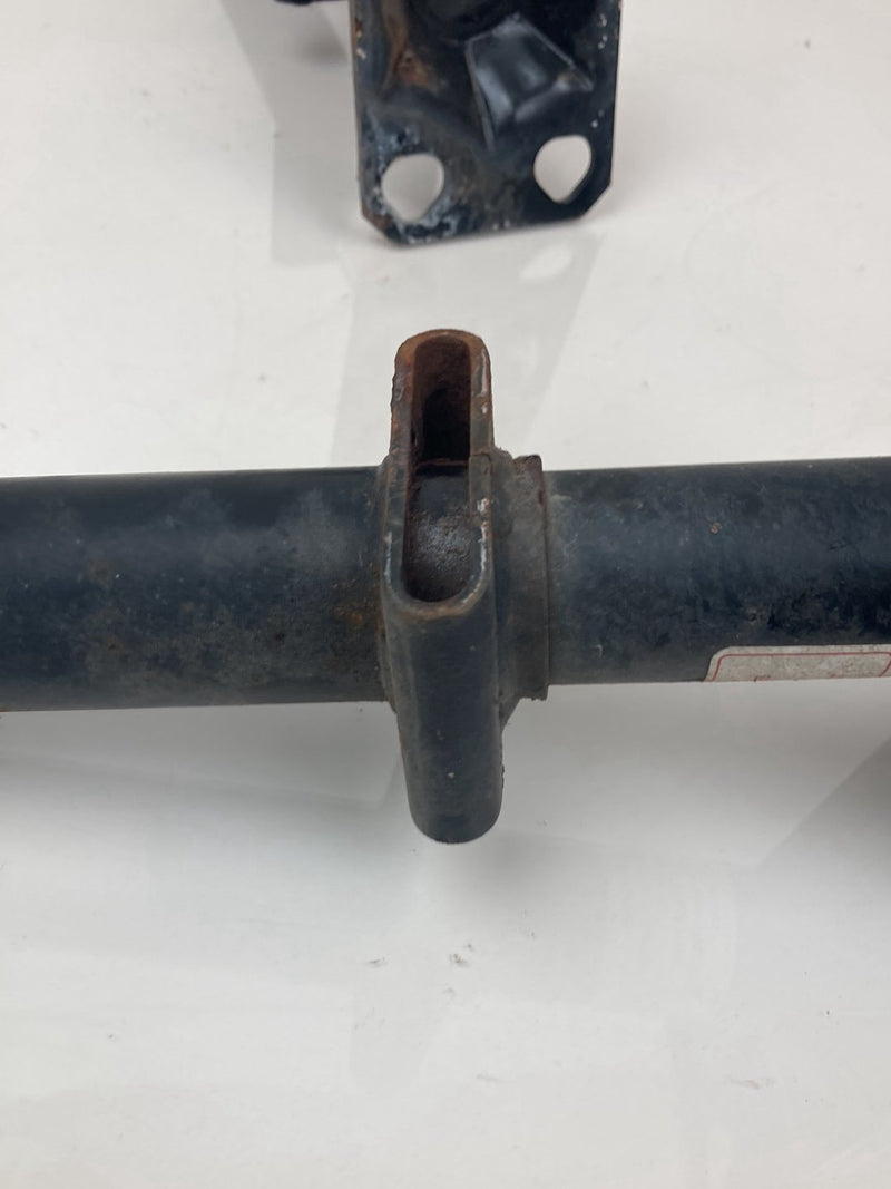 1992 Volvo 940 944 - Bumper Shocks Front PN: 1369144 1369142