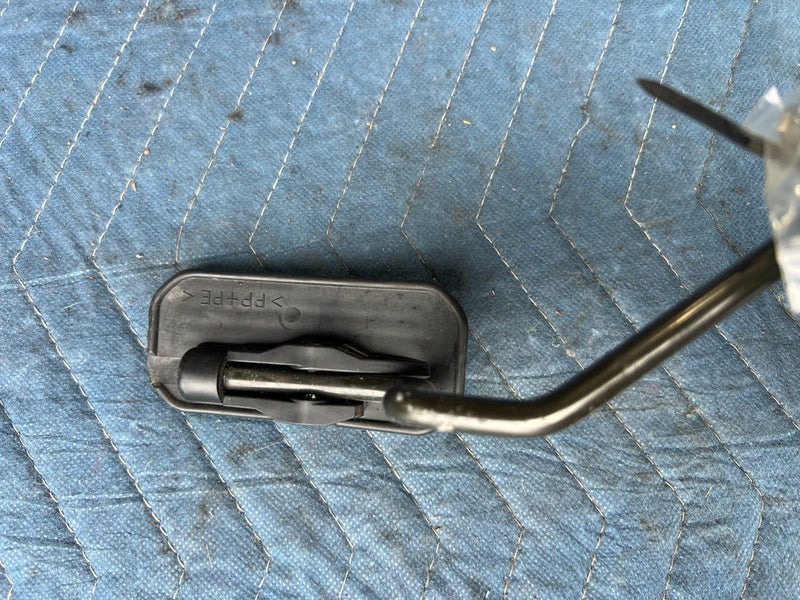 2002-2006  Toyota Camry Lexus ES300 Solara Gas Pedal Assembly OEM #106DU