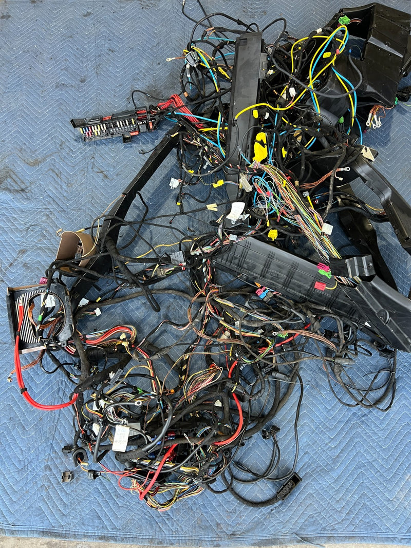 1998-2003 Mercedes W210 E320 Wagon Engine Wiring Harness w/ Fuse Box OEM #4749EM