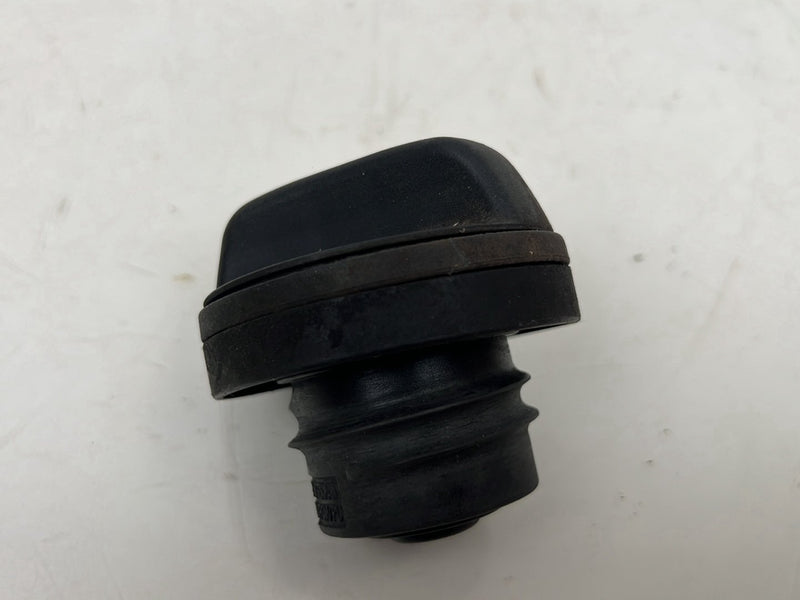 2004-2007 Volvo S60R S60 V70R Gas Tank Filler Neck Fuel Cap Black OEM #5756EM