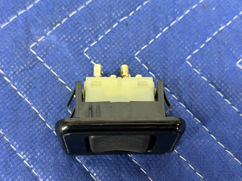 1984-1989 Volvo 740 760 Sedan Rear Power Window Switch Control 134706 OEM#1569EM