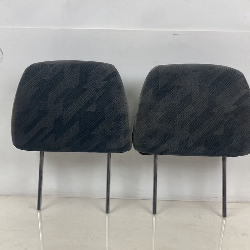 2002-2004 Honda CR-V RD2 Headrest Front Left Right Pair OEM #5094M