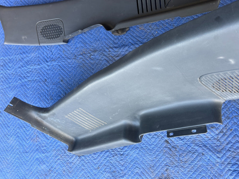1999-2002 Chevy Silverado GM 1500 2500 B Pillar Trim Gray OEM #1839CN