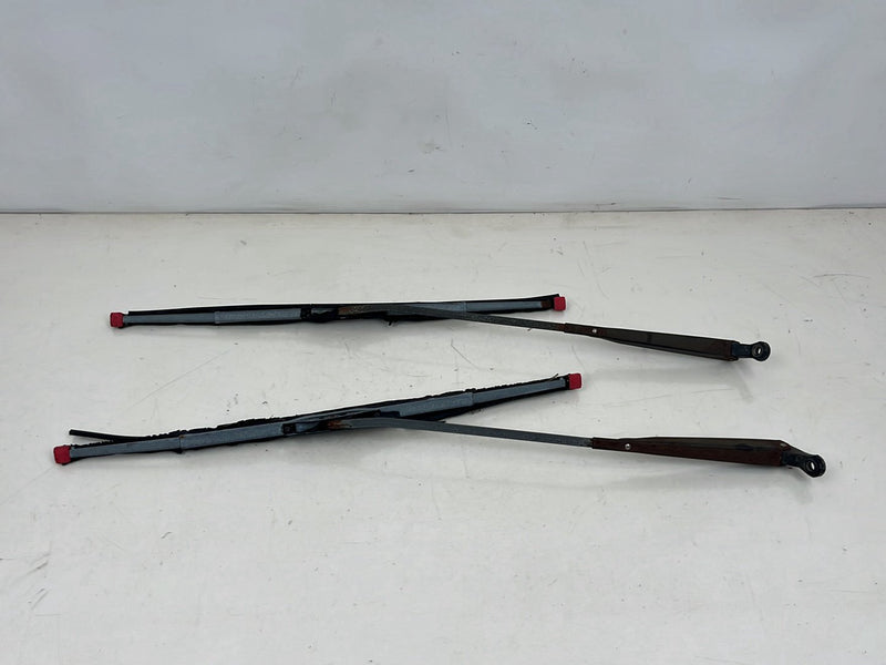 1990-1992 Volvo 740 745 940 Front Right & Left Windshield Wiper Arm Pair OEM #5900EM
