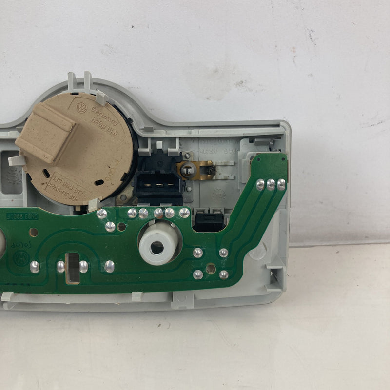 2001-2005 Volkswagen Passat Dome Light Front Sun Roof Switch OEM #5495M
