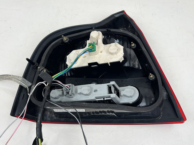 1999–2003 Volvo S80 Passenger Right Tail Light Lamp Assembly OEM #5903EM