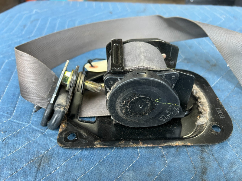 1985-1988 Suzuki Samurai SJ413 Driver Front Seatbelt Retractor OEM #2317CN